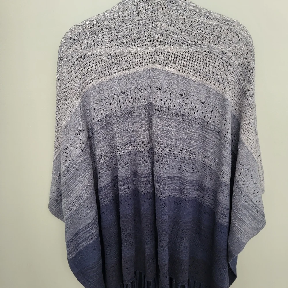 White House Black Market‎ Open Gradient Ombre Blue Ruana Blanket Shawl Wrap XS/S
